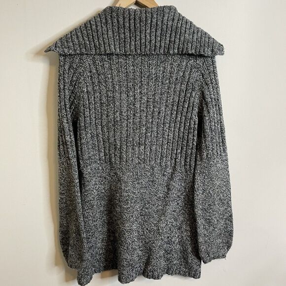 New Directions Women’s Gray White Tunic Cardigan Sweater Size Small 3 Button - Picture 3 of 3